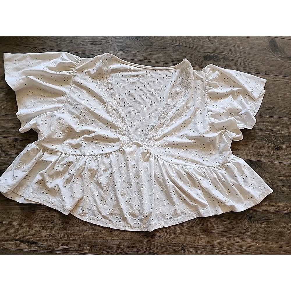White Eyelet Lace Peplum Top Ruffle Flutter Sleeve Plunge Festival Boho Crop